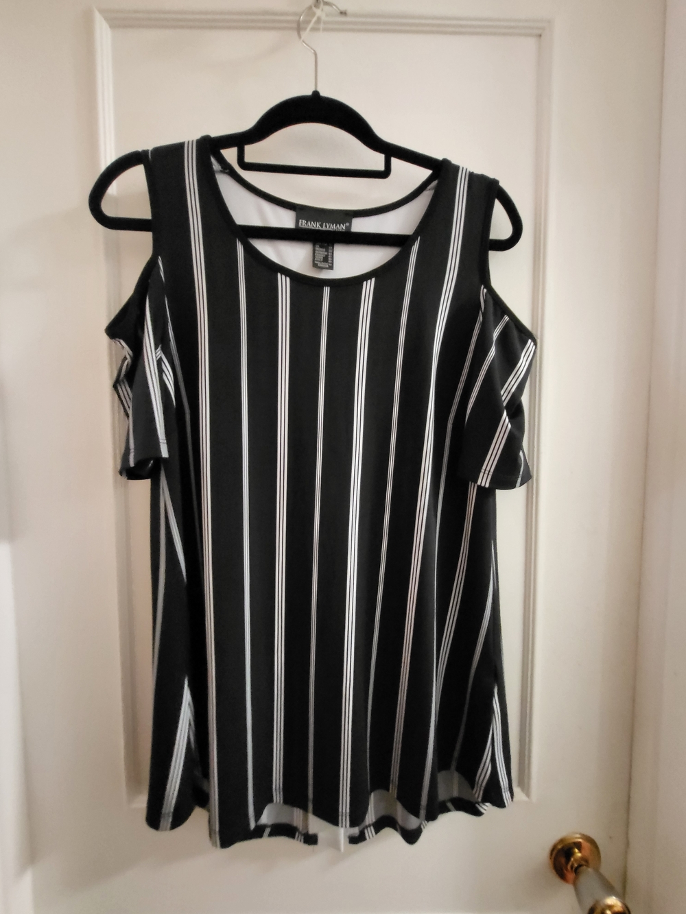 Frank Lyman Design Black & White Striped Cold-Shoulder Women's Top